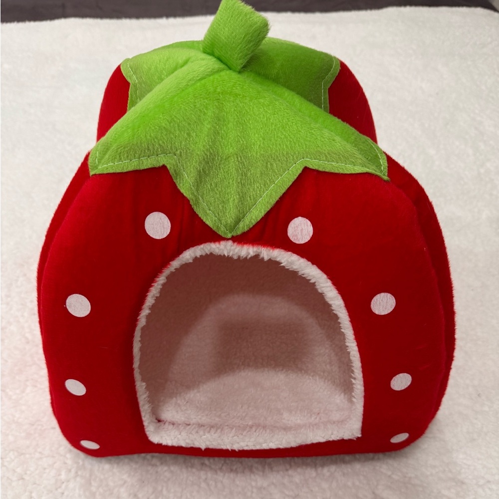 New Strawberry Pet Bed - Small